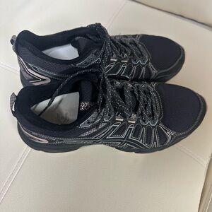 Women’s ASICS sneakers. Size 8.5.